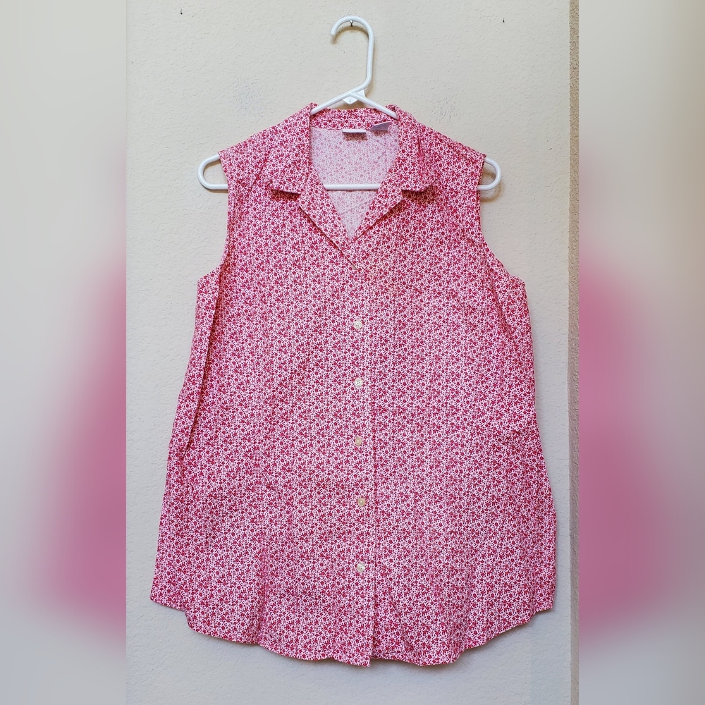 In due time Sleeveless Maternity Floral Top.  Size Large